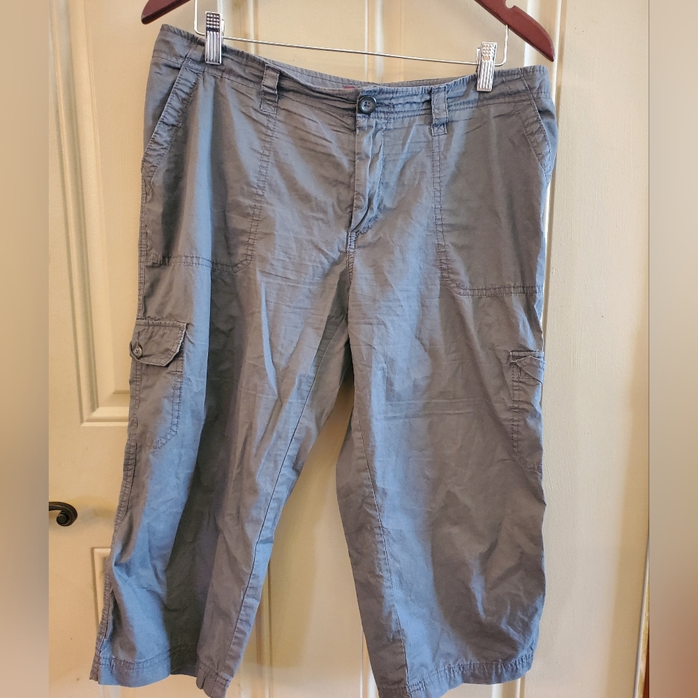 Merona Cargo Capris Size 12 Grey